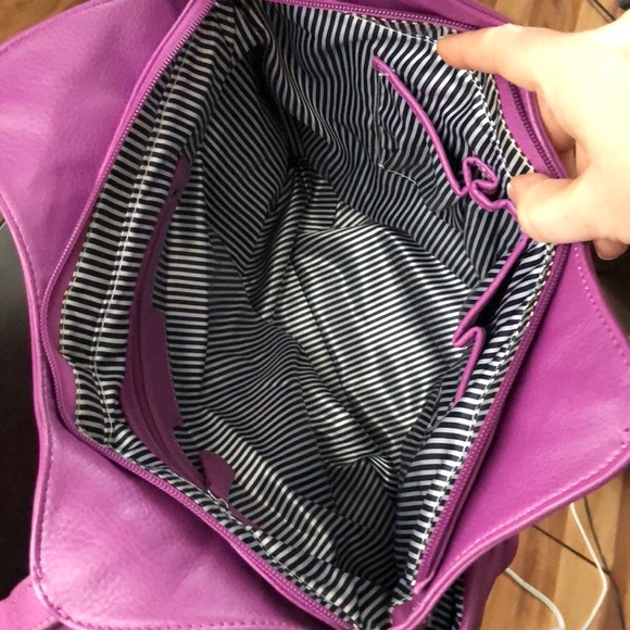 Clark’s Genuine Leather Satchel Purple Purse - Picture 13 of 14